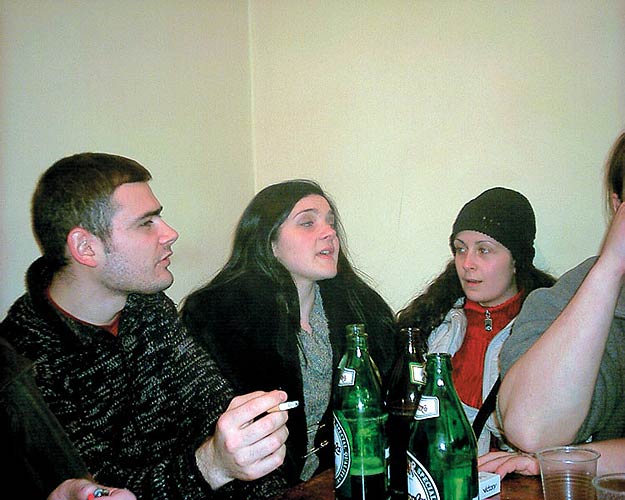 НА КАФЕ
